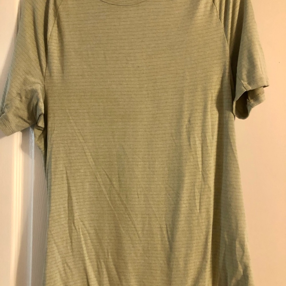lululemon athletica Short Sleeve Crew Tee in Olive Green